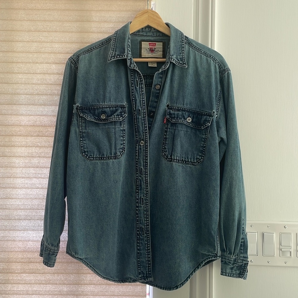 Levi’s Vintage Denim Shirt Button Down S Medium Wash
